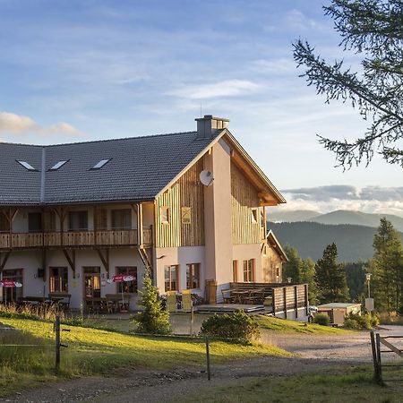 Jufa Hotel Hochrindl Extérieur photo