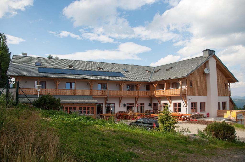 Jufa Hotel Hochrindl Extérieur photo