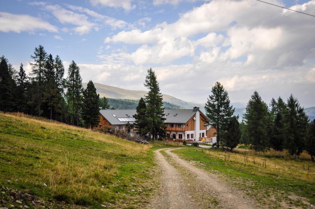 Jufa Hotel Hochrindl Extérieur photo